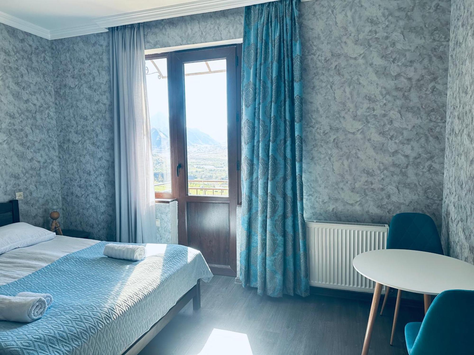 Nikolo Inn カズベギ エクステリア 写真